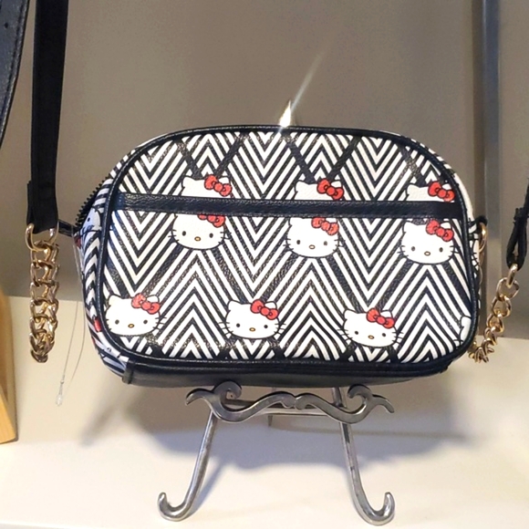 Hello Kitty Camera Crossbody Bag - Picture 1 of 10